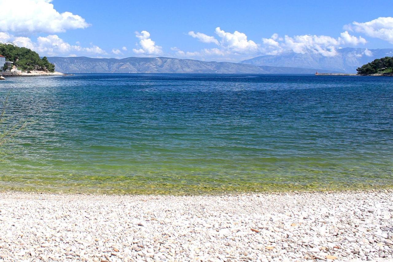 Apartments By The Sea Jelsa, Hvar - 11319 耶尔萨 外观 照片