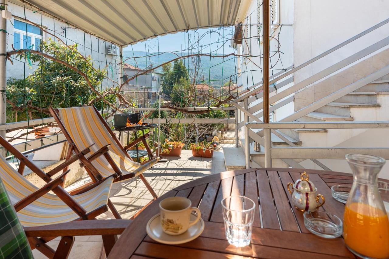 Apartments By The Sea Jelsa, Hvar - 11319 耶尔萨 外观 照片
