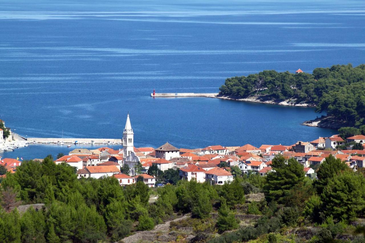 Apartments By The Sea Jelsa, Hvar - 11319 耶尔萨 外观 照片