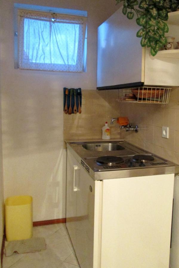 Apartments By The Sea Jelsa, Hvar - 11319 耶尔萨 外观 照片